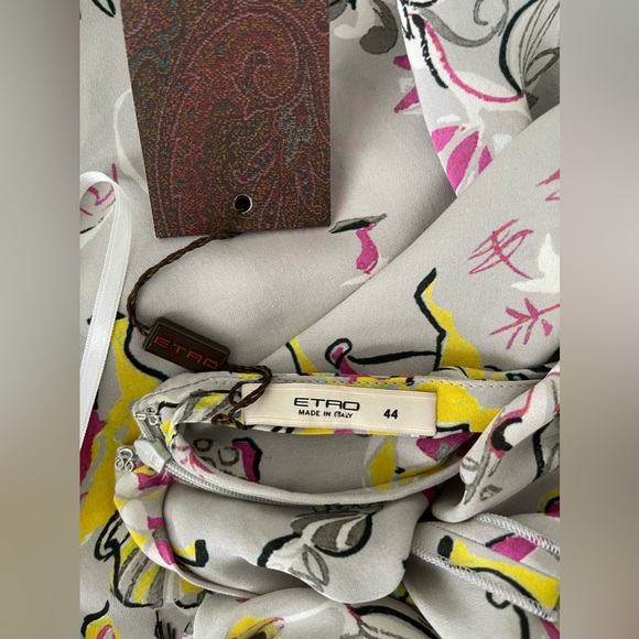 New top - Picture 7 of 7